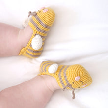 Load image into Gallery viewer, crochet booties